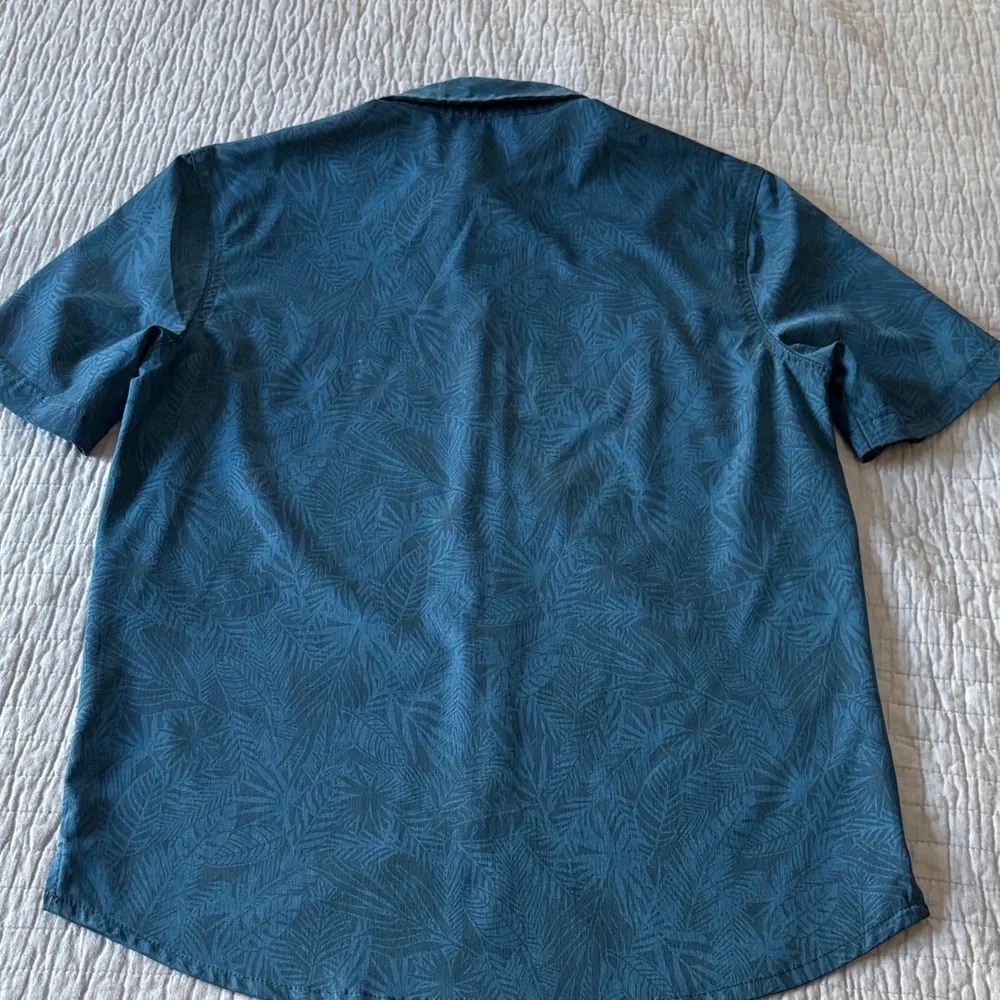 Avalanche Outdoor Supply Co Teal Palm Patterned Short Sleeve Shirt - Picture 8 of 8